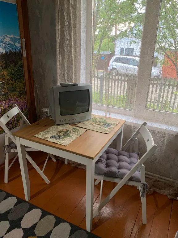 Живописный дом на природе недалеко от города