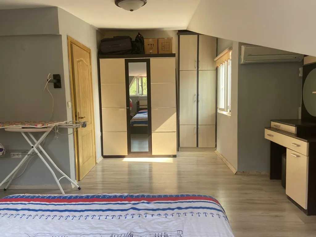 Апартамент с бассейном во дворе в райском уголке Ичмелера