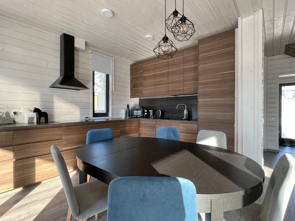 Коттедж Стильный двухэтажный дом на озере — Стеклянный