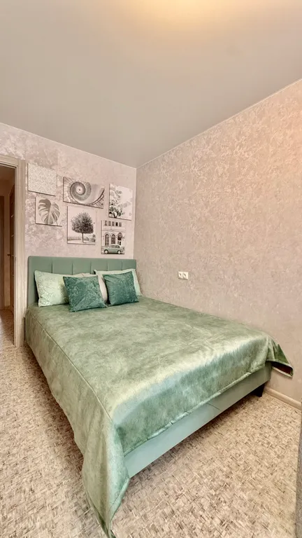 Мега вместительная трешка для дюжины гостей