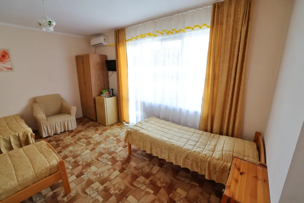 Квартира Квартира Четырехместный номер с доп. местом с балконом и видом на горы — Лазаревское