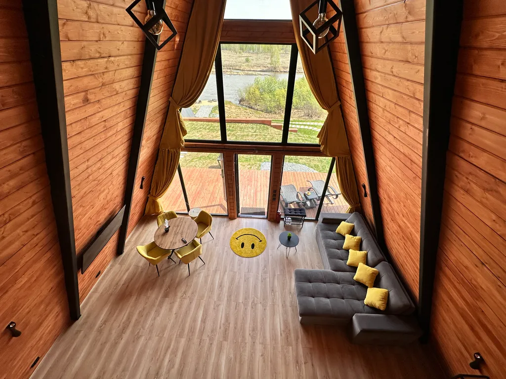 Треугольный дом А-фрейм рица