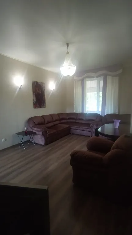 Весь первый уютный этаж с видом на природу