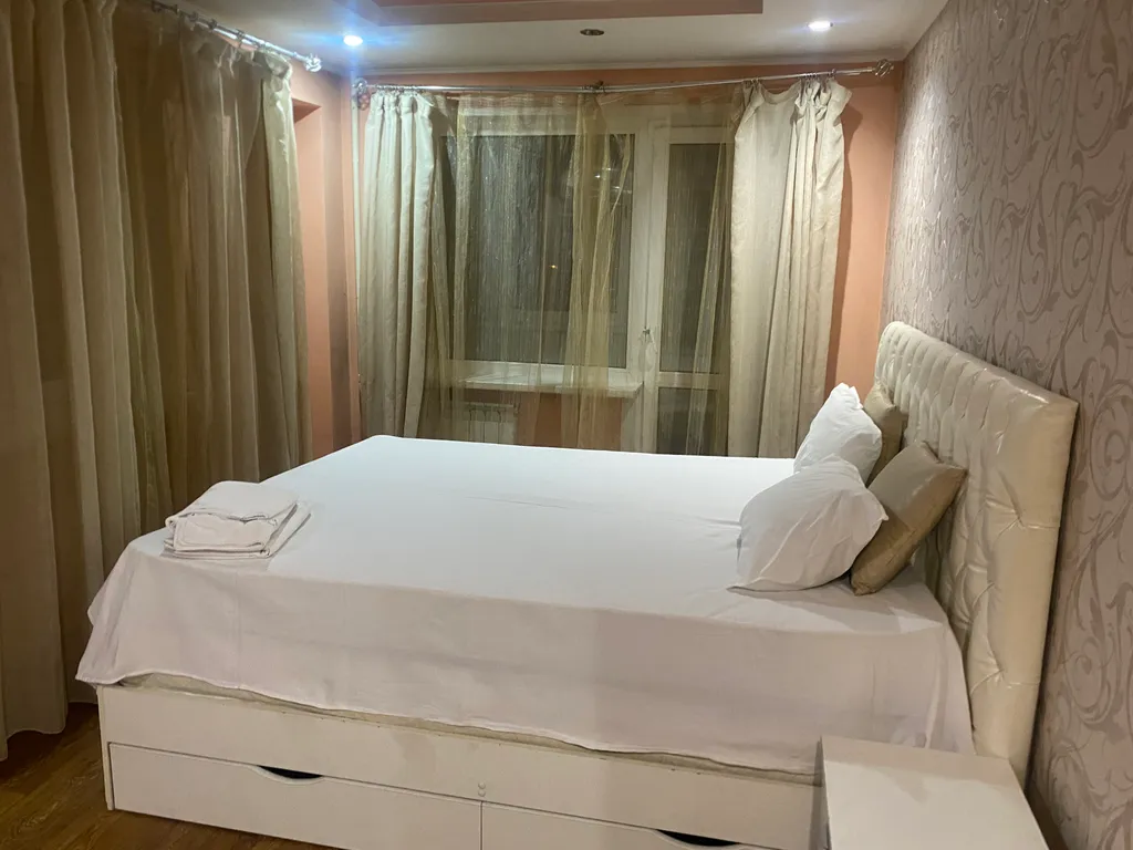 Квартира Двухкомнатные апартаменты на Ярыгинской набережной — Красноярск