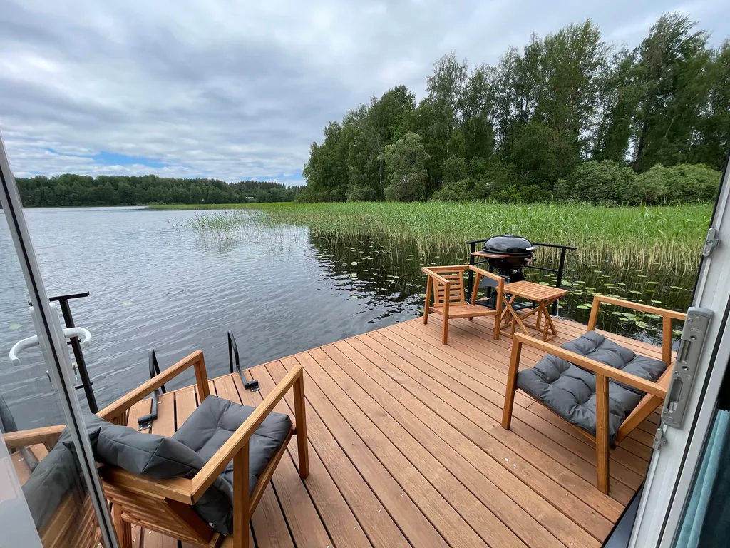 Дом на воде Наедине