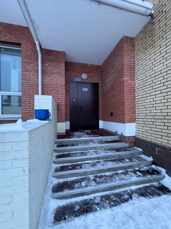 Большая евро-двухкомнатная квартира в самом центре у ТЦ Титан Арена.