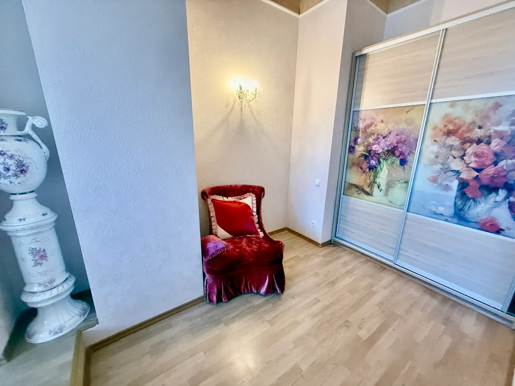 Вилла на берегу моря