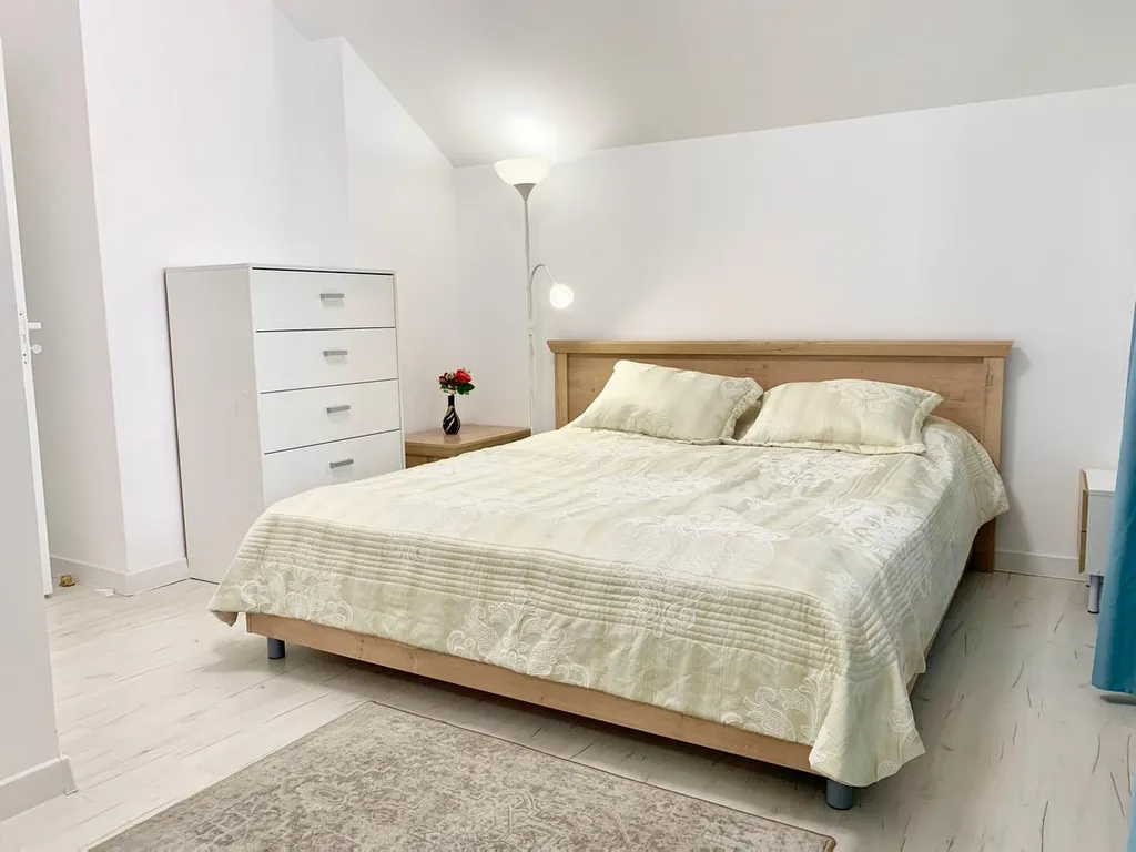 Дом с шикарным видом на горы, с теплым бассейном и баней на дровах