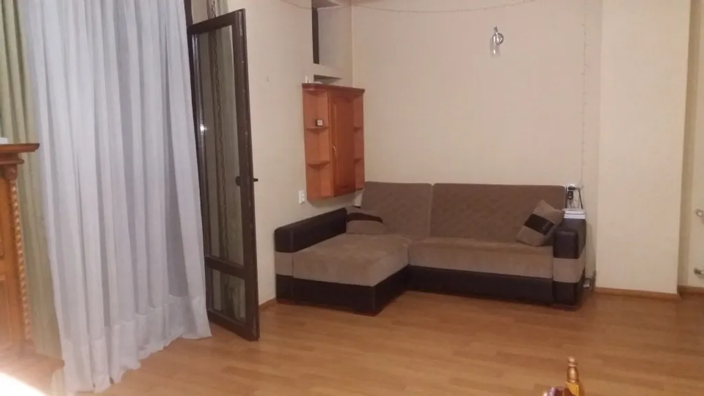 3-комнатная Квартира — аренда посуточно в Тбилиси