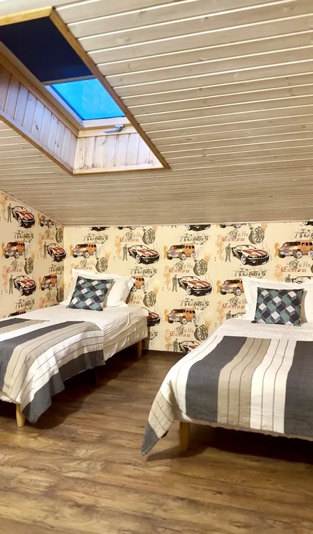 Двухуровневая мансарда с видом на Замок