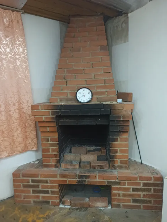 Дом с камином в деревне