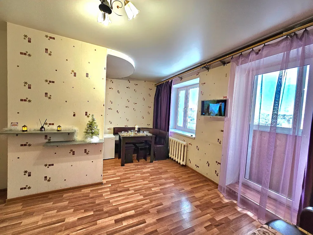 Уютная квартира-студия рядом с ТЦ Главный и Онежским озером