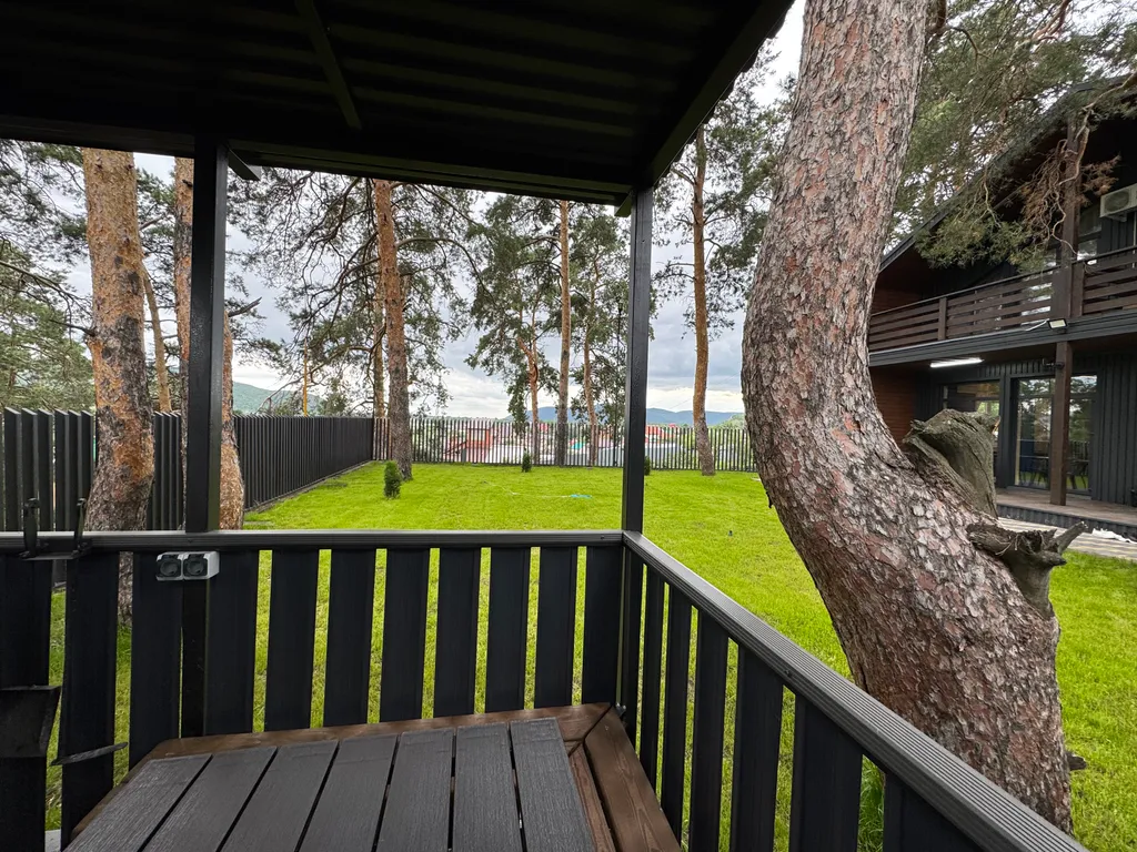 Барнхаус NaHolme с видом на горы и реку