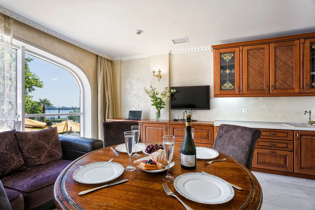 Апартамент с видом на море и набережную