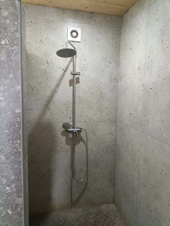 Уютный дом у озера