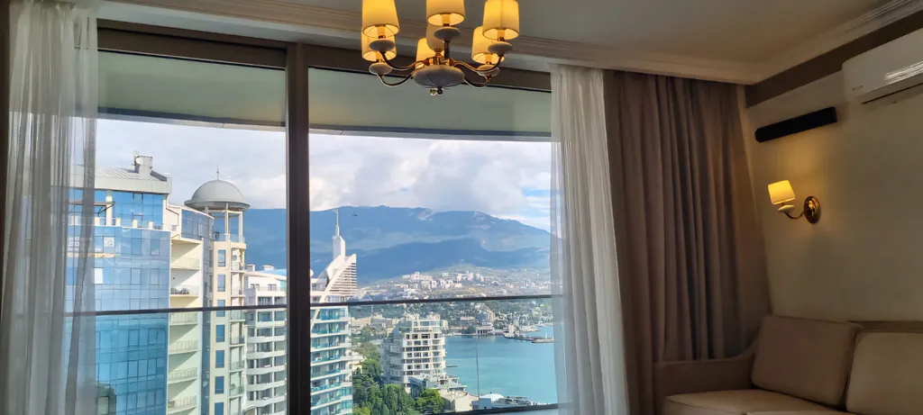 Апартаменты с видом на море. Ялта,Приморский парк, ЖК Зазеркалье