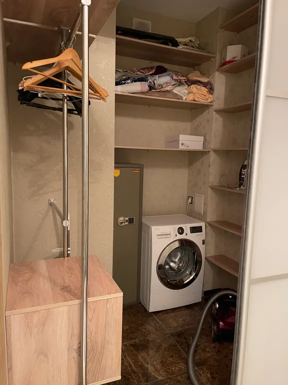 Элитная квартира с джакузи и прекрасным видом на город в самом центре