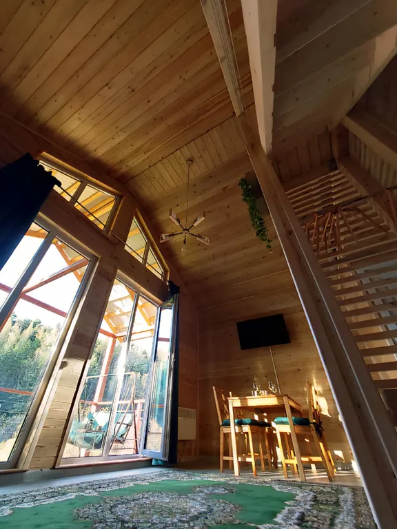 Уютный дом возле томской писаницы