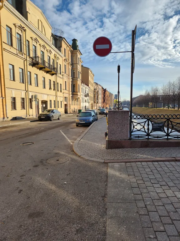 Студия с видом на канал и Новую Голландию с огромной кроватью лофт