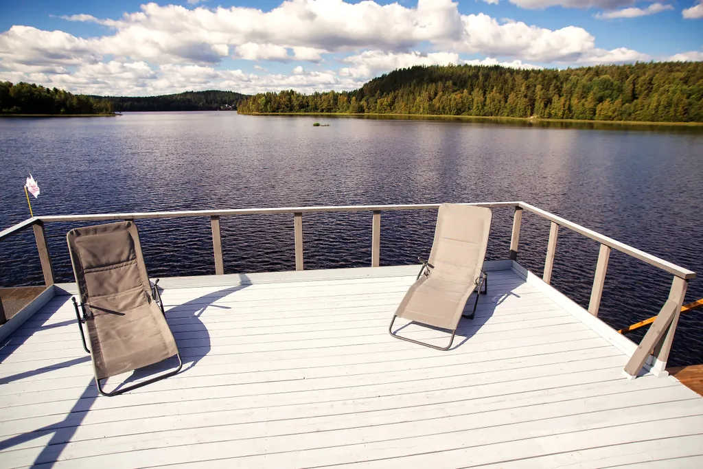 Уютный дом в уединенном месте в шхерах Ладоги