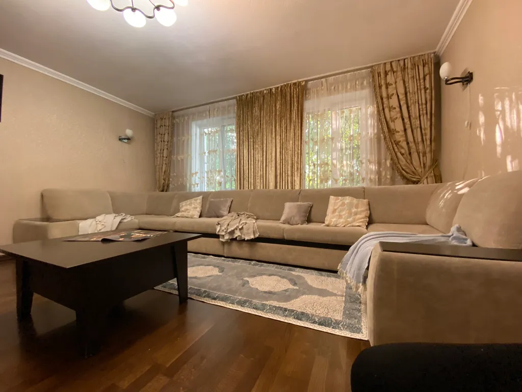 Большая квартира для большой компании