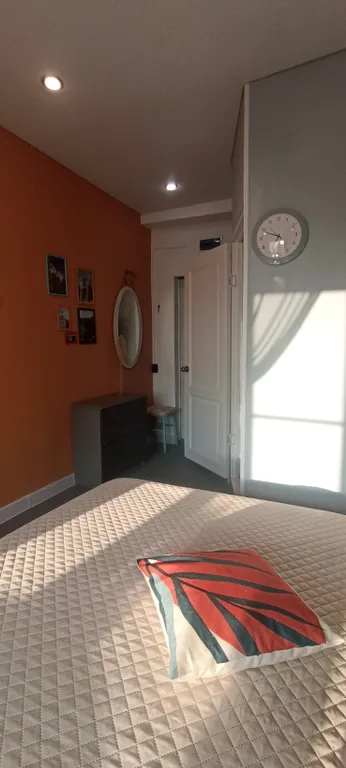 Комната возле моря