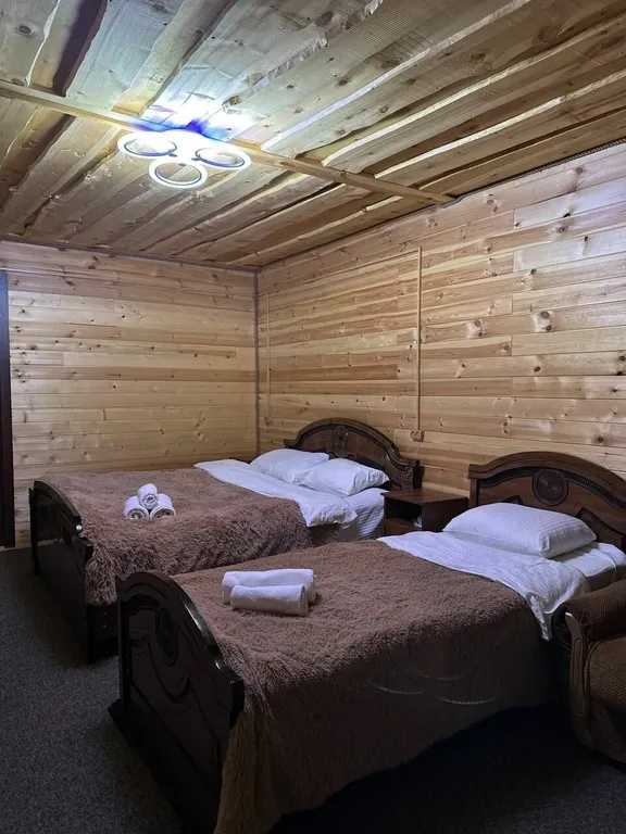 8-комнатный Дом