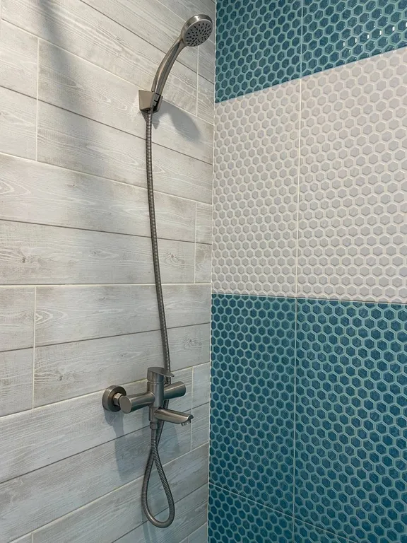 Студия с видом на горы и террасой