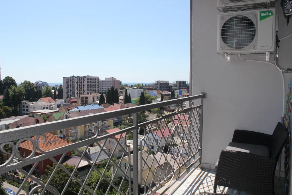 Уютная квартира в центре Адлера с видом на море и горы