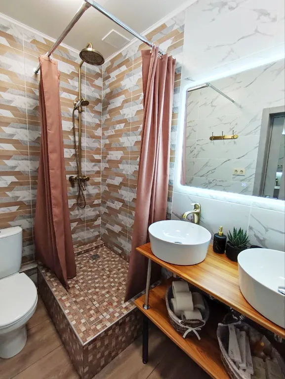 Апарт Павлофф 5 ти комнатная, семейный Люкс до 15 гостей