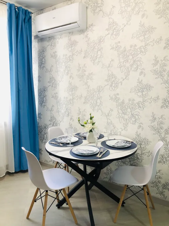 Уютна двухкомнатная квартира с видом на море