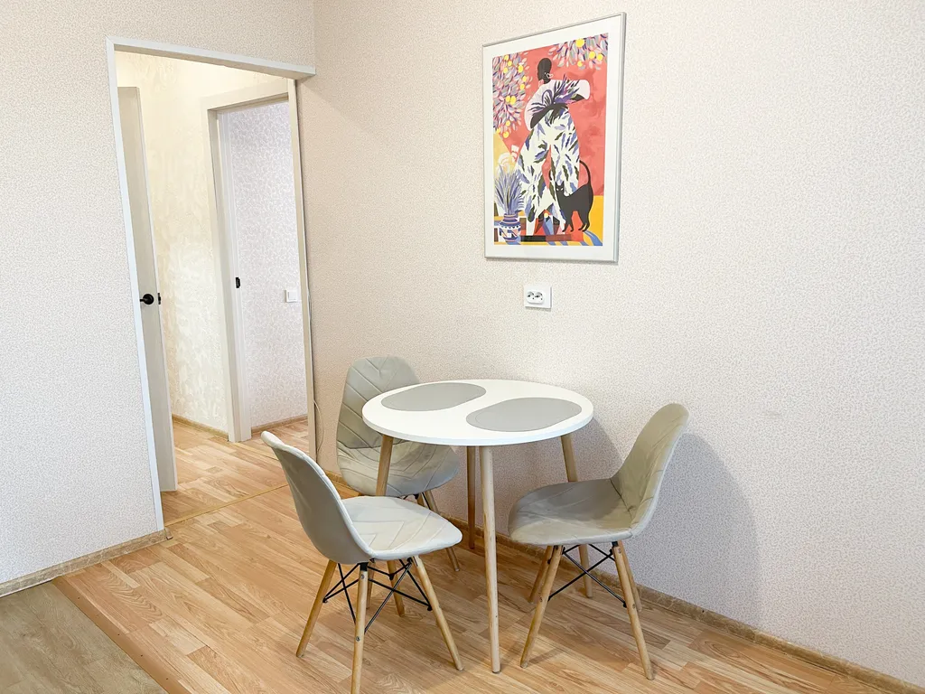 Просторная квартира со свежим ремонтом в новостройке — аренда посуточно в Уссурийск