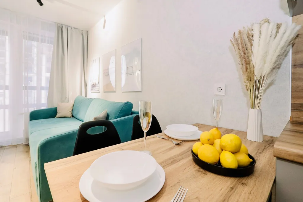 Дизaйнepcкая квартиpа пpемиум-клаccа c бaлкoном