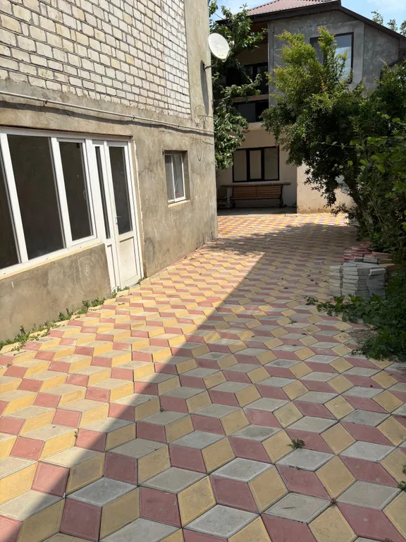 Уютный дом в центре города