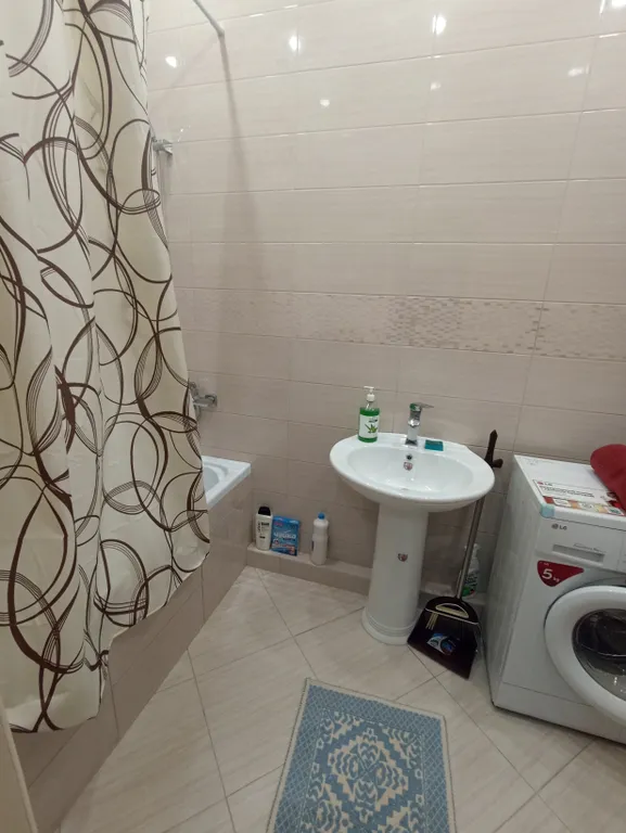 Квартира Чистая новая квартира возле море и аллеи — Махачкала