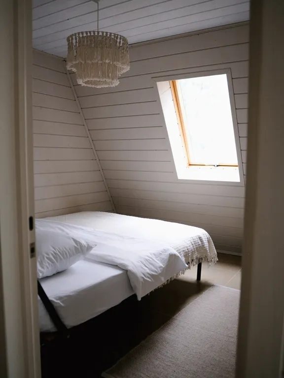 Коттедж Большой треугольный дом 90м2 с завтраком — Куровское