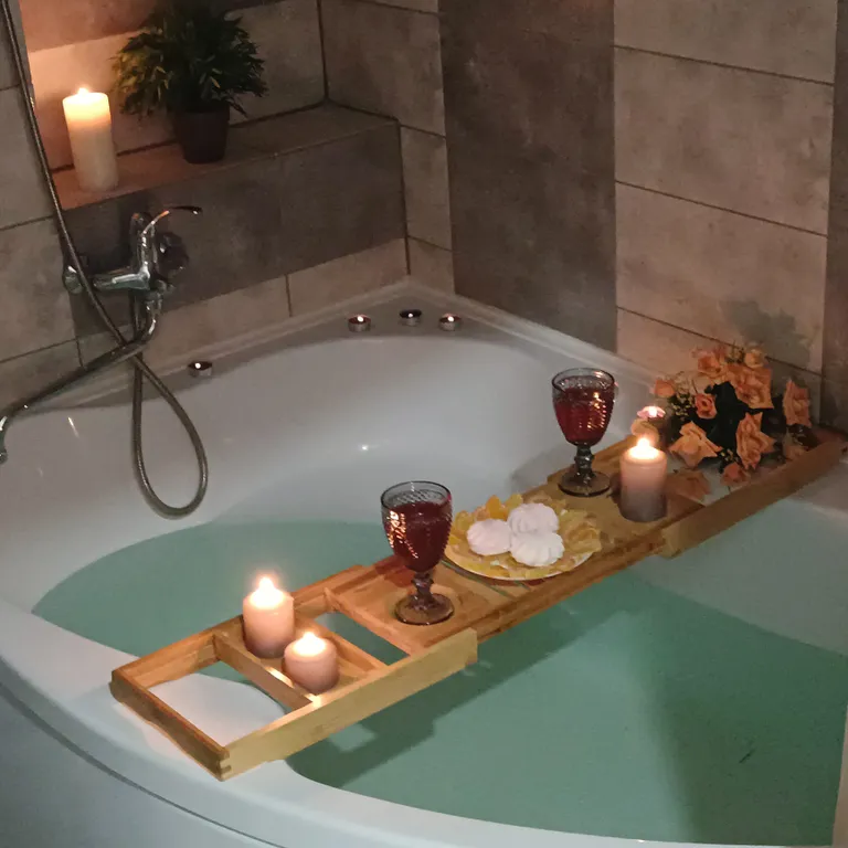 Студия в новом доме с большой ванной и кондиционером