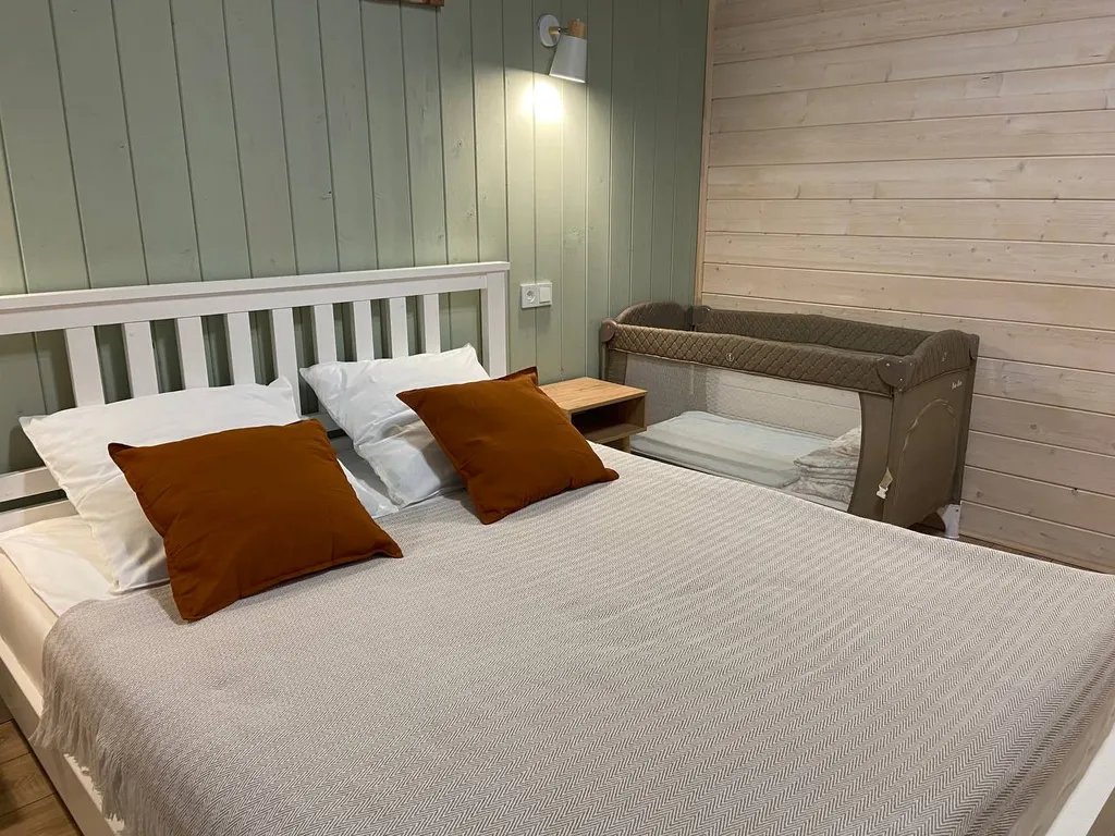 Домик Сказочный Лес с гриль-мангалом, костровой и большой сауной