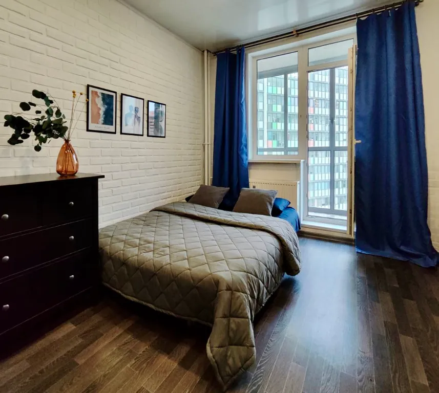 Квартира Студия возле метро — аренда посуточно в Мурино