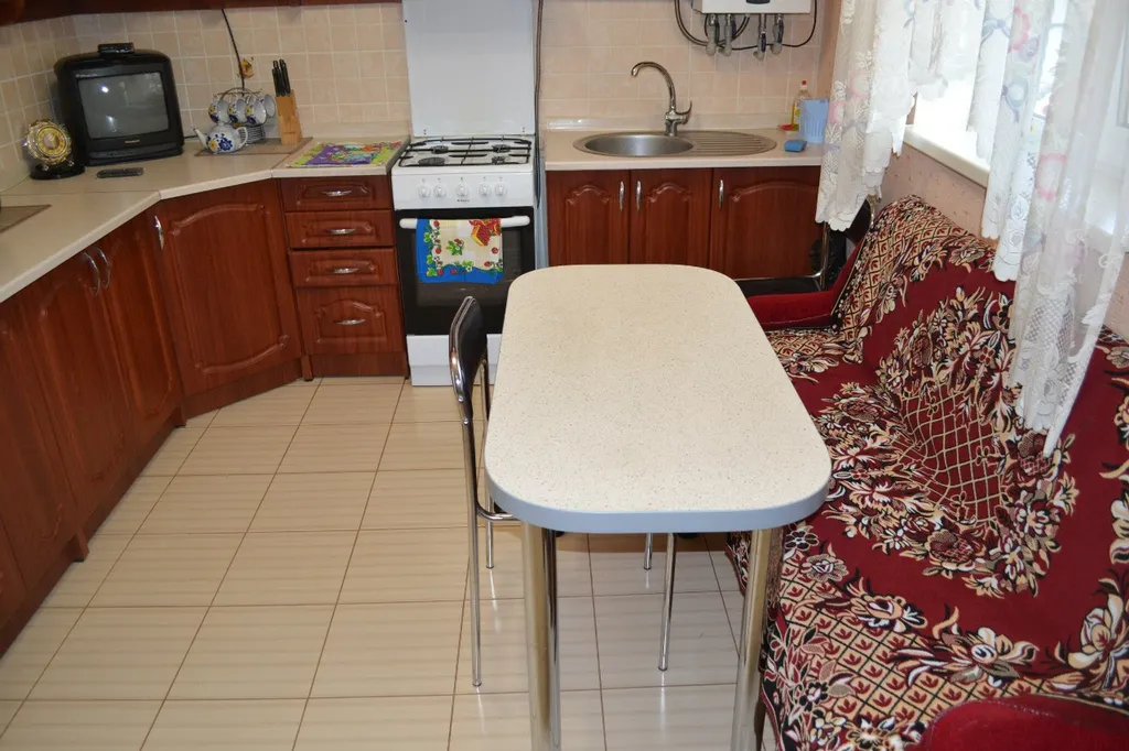 Двухкомнатный дом в санаторной зоне Евпатории