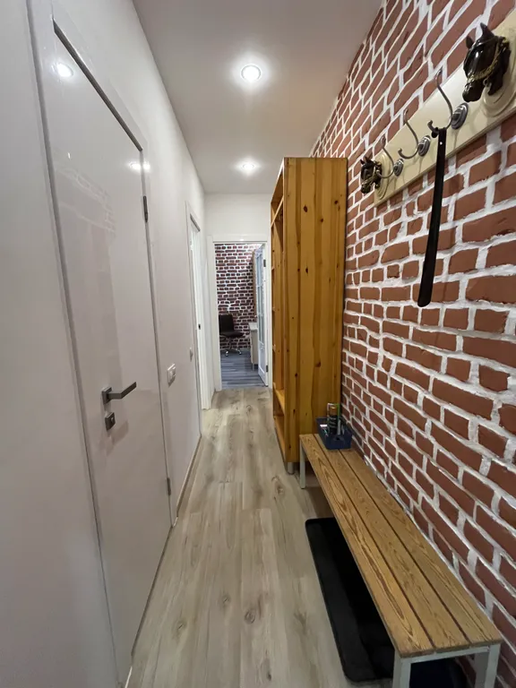 Апартаменты логово румс двухкомнатные пятиместные