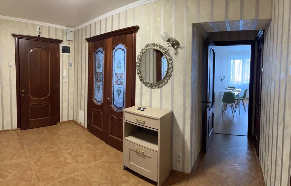 3 комнатная квартира недалеко от исторического центра