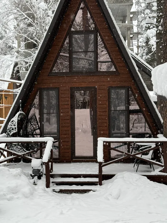 Коттедж А-Frame домик с видом на гору Чегет — аренда посуточно в Терскол