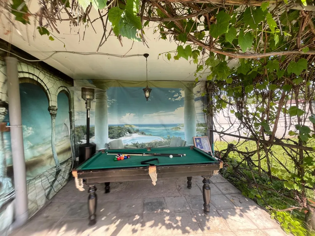 Хорошая квартира в историческом центре города, с охраняемой парковкой