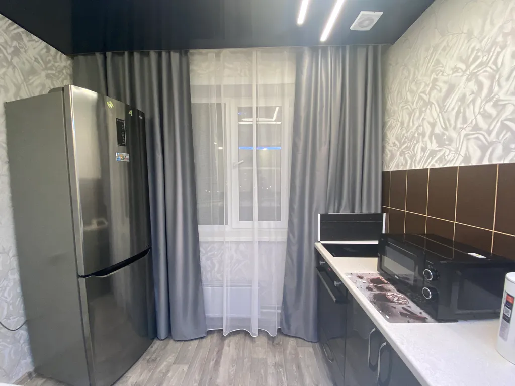 Уютная квартира в центре Новоильинского района