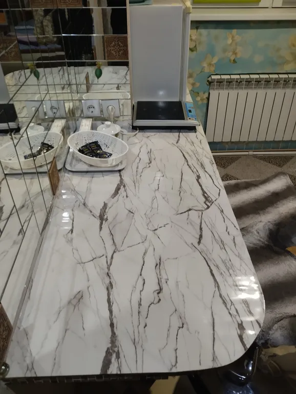 Студия с панорамой реки Волга