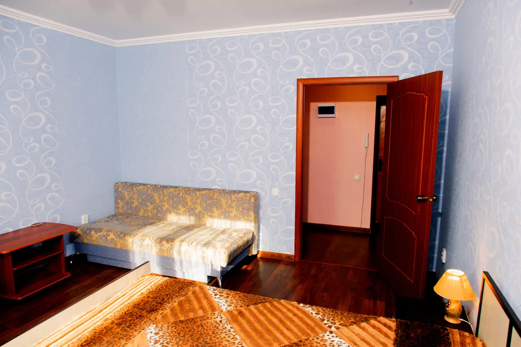 "Сутки-24"1-комнатная квартира, в современном центре города