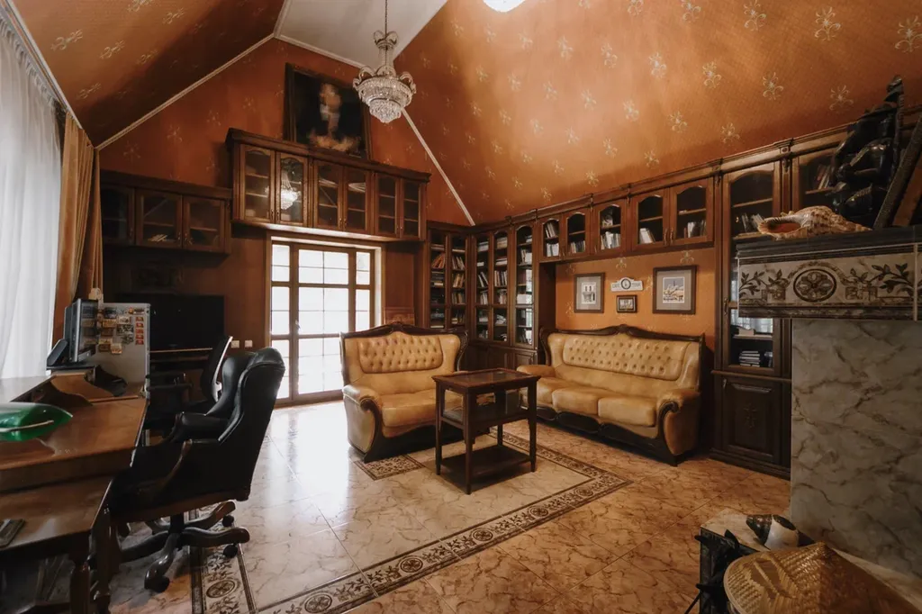 Коттедж Дом с тропическим бассейном, сауной и каминами — Московский