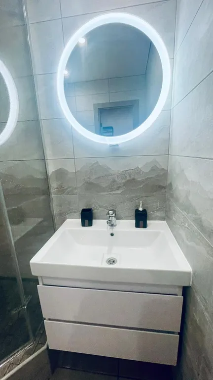 Студия в центре с видом на горы и парк