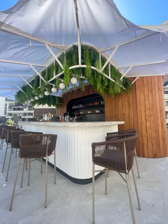 Премиум апартамент на первой береговой линии с бассейном